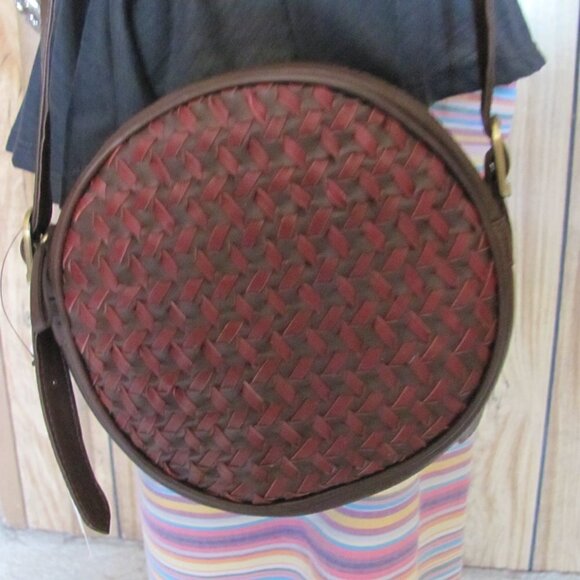 SCULLY  CANTEEN STYLE LEATHER CROSS BODY HANDBAG  GENUINE LEATHER - Picture 4 of 11